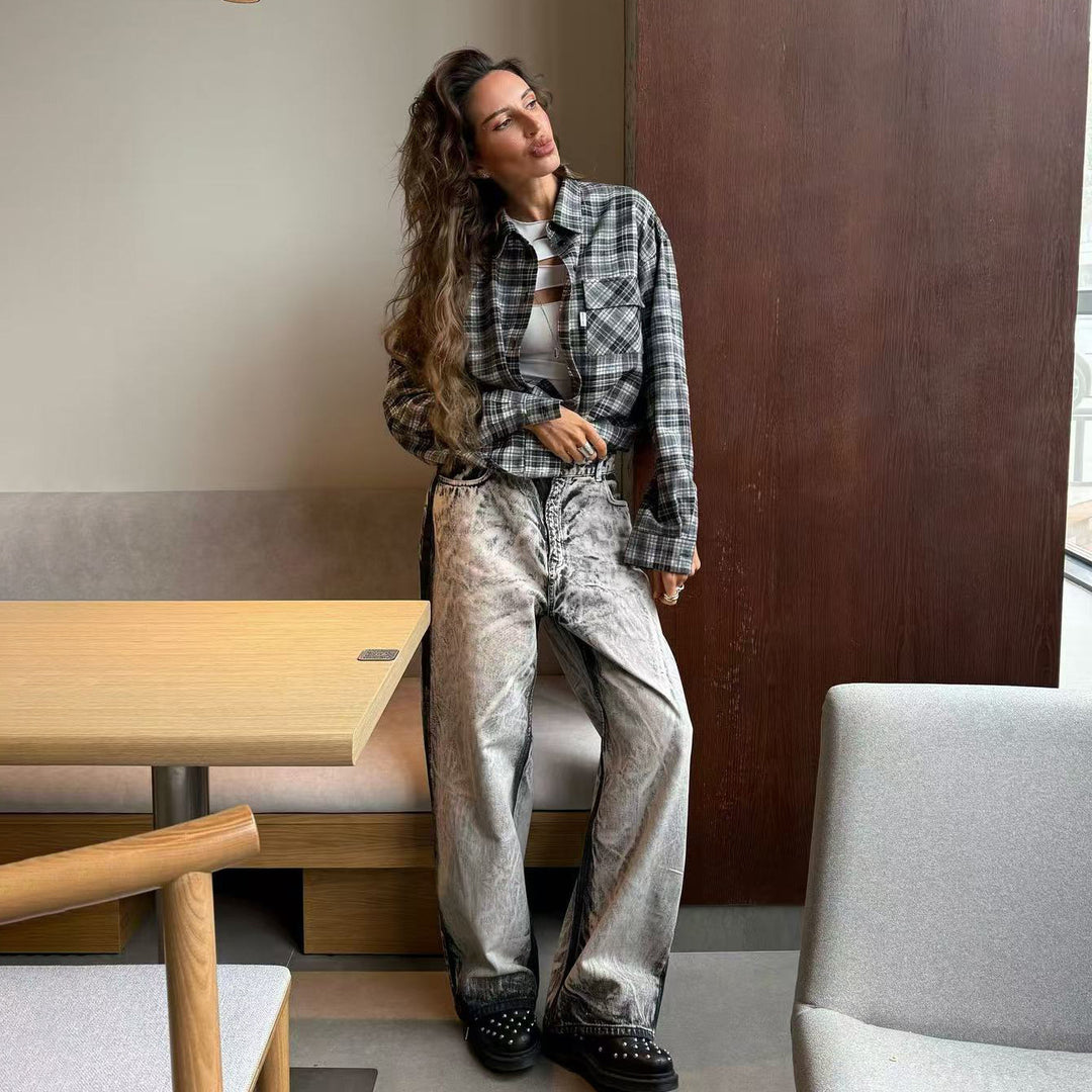 Baggy Jeans for women with a unique bicolored design Lune London