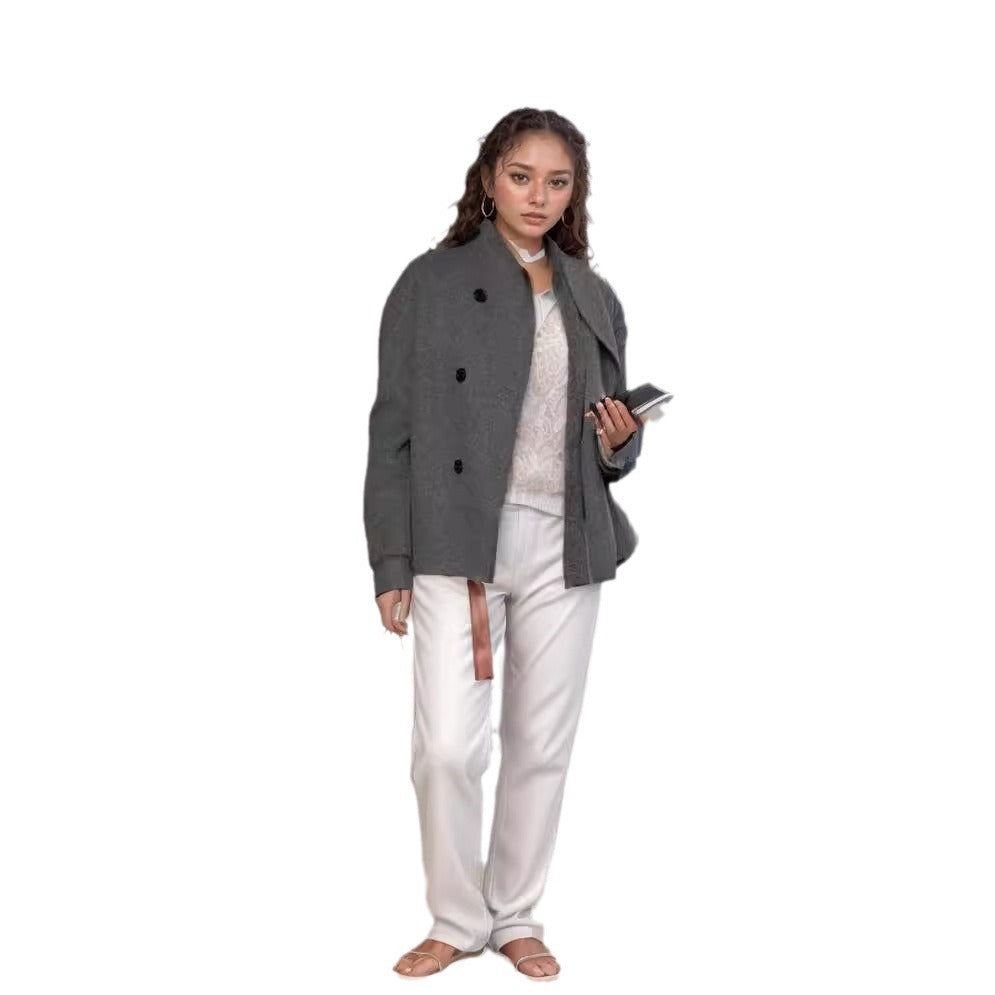 Trendy short jacket for women with double-breasted buttons and casual sleeves Lune London