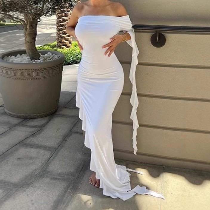 Ladies Elegant Maxi Dress Off-Shoulder with Asymmetrical Hem and Chic Ruffle Details Style