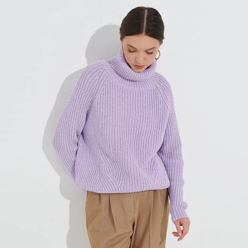 Women chunky knit sweater with high collar Lune London