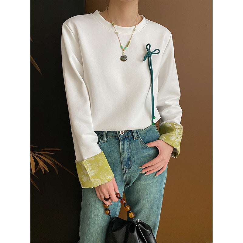 Ladies Fashionable Sweatshirt with Floral Collar Chic & Stil