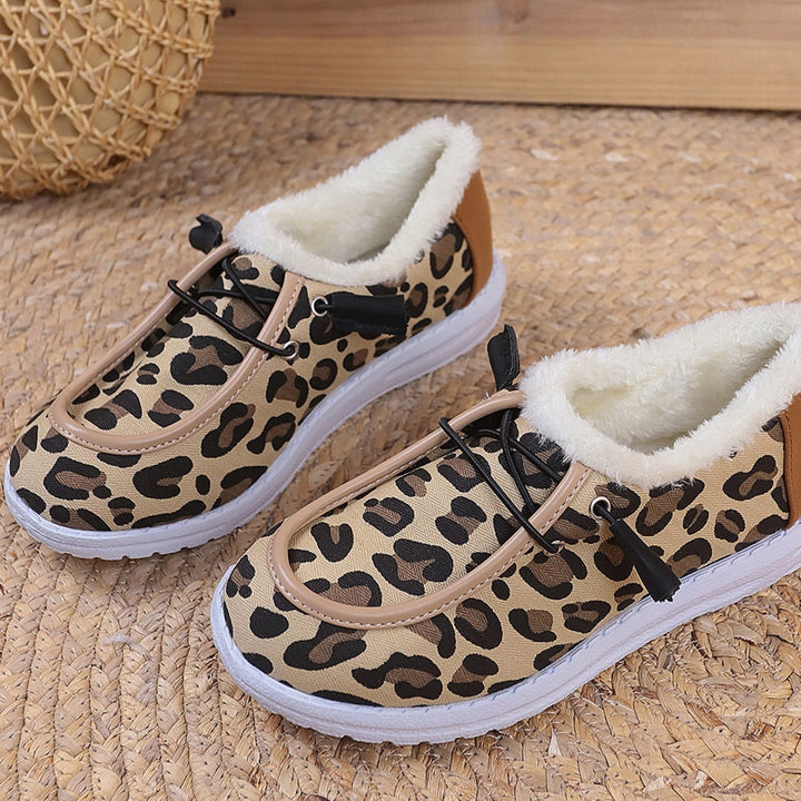 Ladies Comfortable Sneakers in soft padded material with chic leopard pattern and style