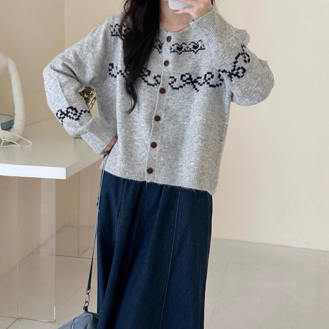Ladies Cozy Knit Cardigan with Unique Pattern Lune London