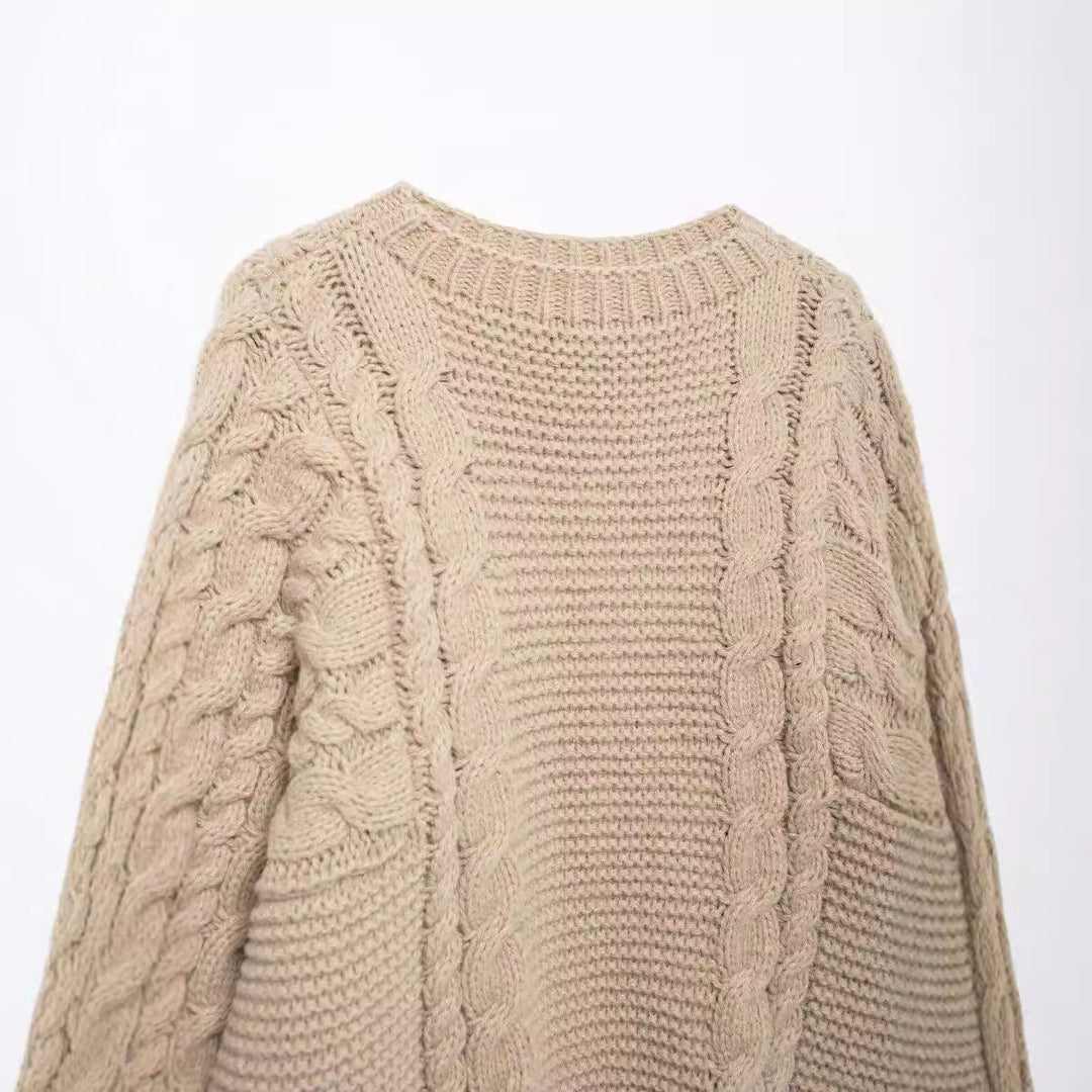 Knitted sweater for women with a relaxed oversized fit and an elaborate textured pattern Lune London