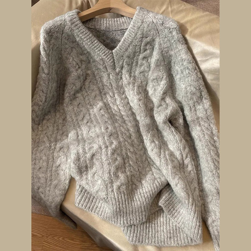 Pull en maille épaisse pour femme avec col en V et motif en câble Chic & Stil