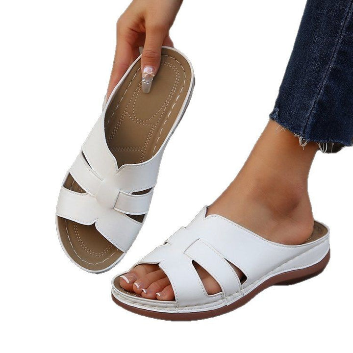 Comfortable slippers for ladies with ergonomic sole and trendy bands Lune London