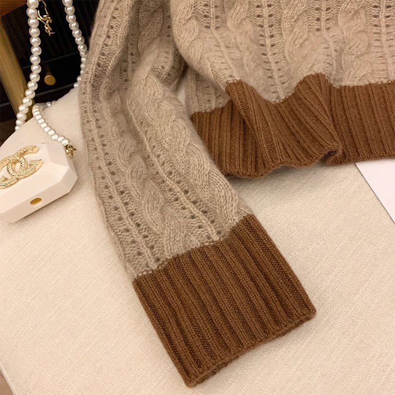Stylish knitted sweater for women with a distinctive ribbed pattern and polo collar Lune London