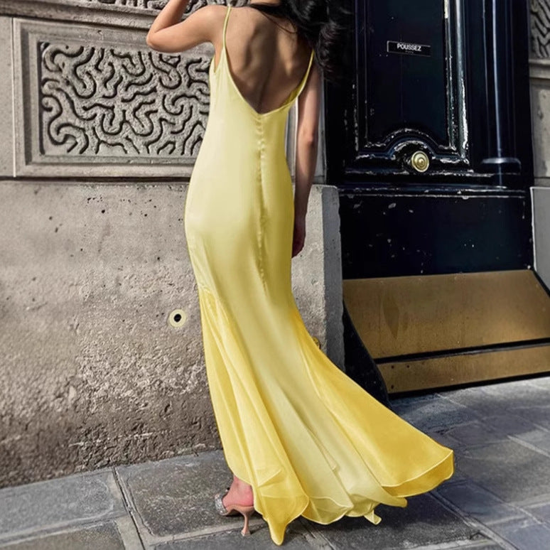 Women Elegant maxi dress with deep V-neck and slit Lune London