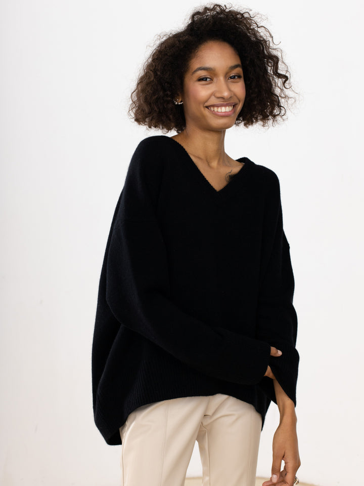 Viscose sweater for women with deep V-neckline and wide edges Lune London