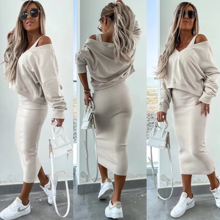 Elegant and casual two-piece set for women with V-neck and wide top Lune London