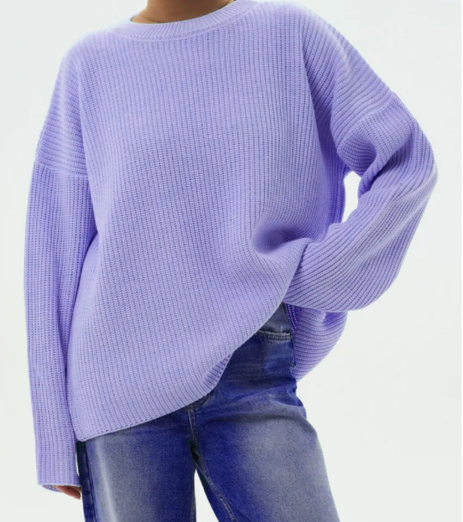 Women’s casual chunky knit sweater with wide sleeves and a modern cut Lune London