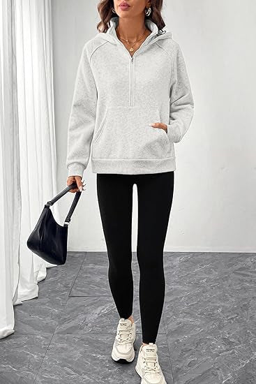 Pull à capuche de sport pour femmes avec cordon Chic & Stil