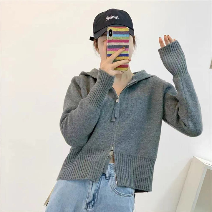 Cardigan pour femmes avec capuche moderne et fermeture éclair Chic & Stil