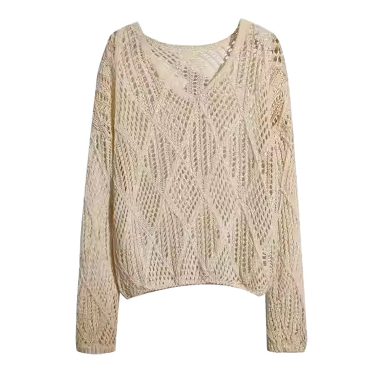 Chunky knit pullover for women with an innovative hole pattern and a relaxed fit Lune London