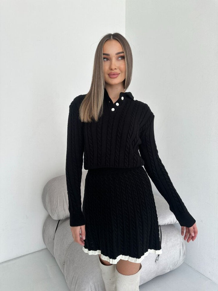 Women elegant knitted dress with tasteful cable design and casual cut Chic & Stil