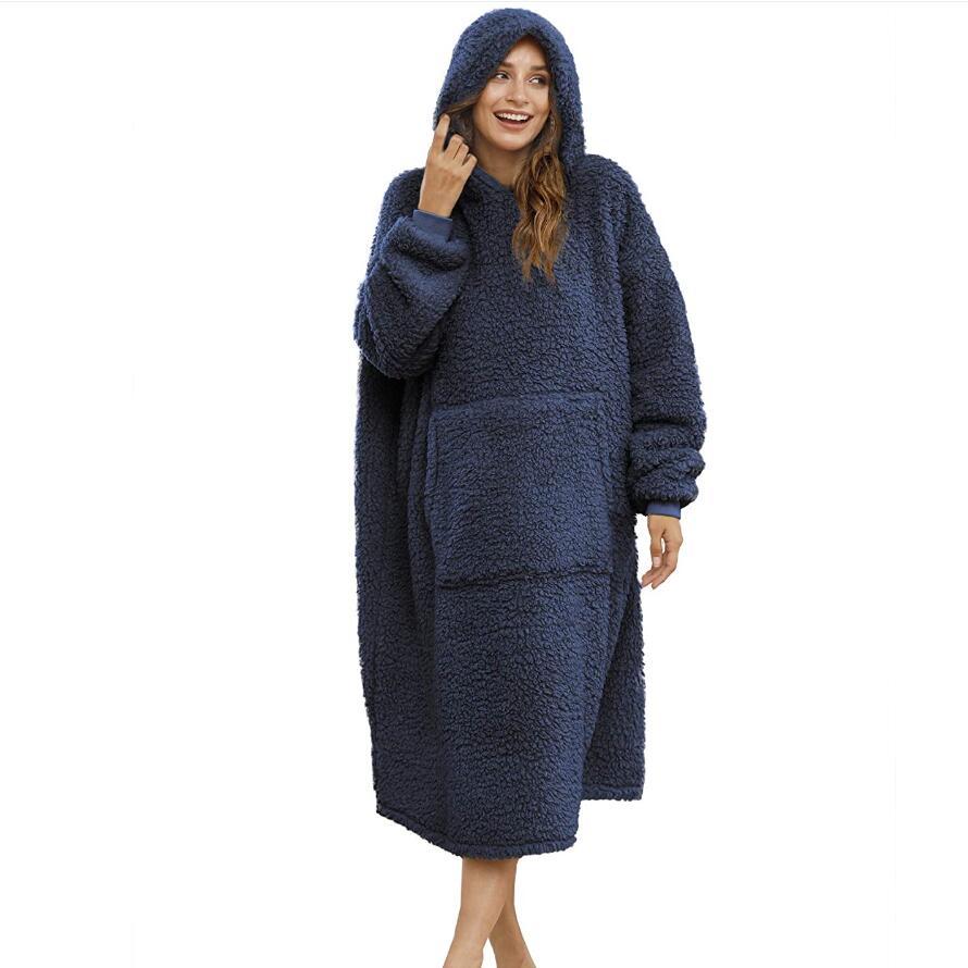 Men's cozy fleece bathrobe with hood and pockets Lune London