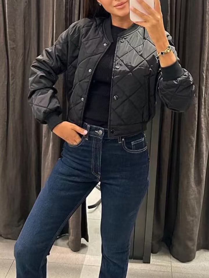 Ladies quilted transition jacket with modern cut and practical pockets Lune London