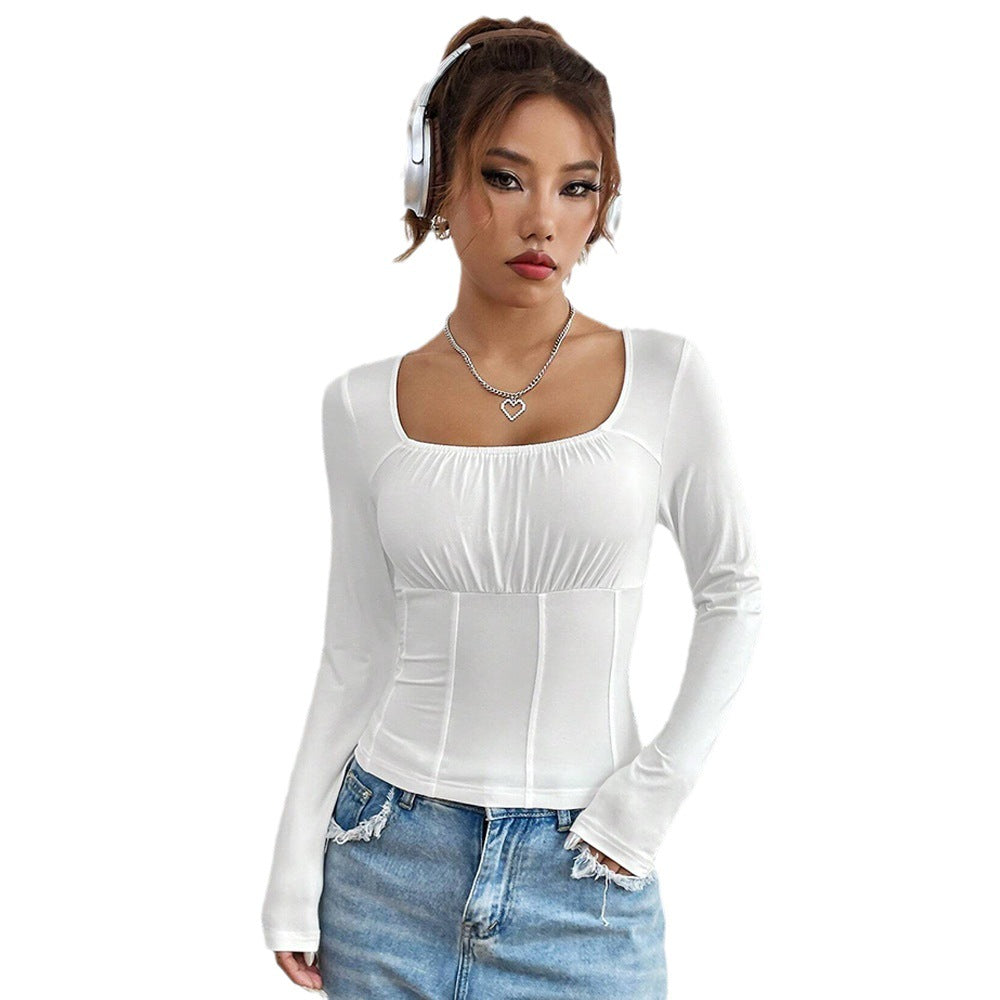 Chemise à manches longues pour femmes avec encolure carrée et design flatteur pour la silhouette Chic & Stil