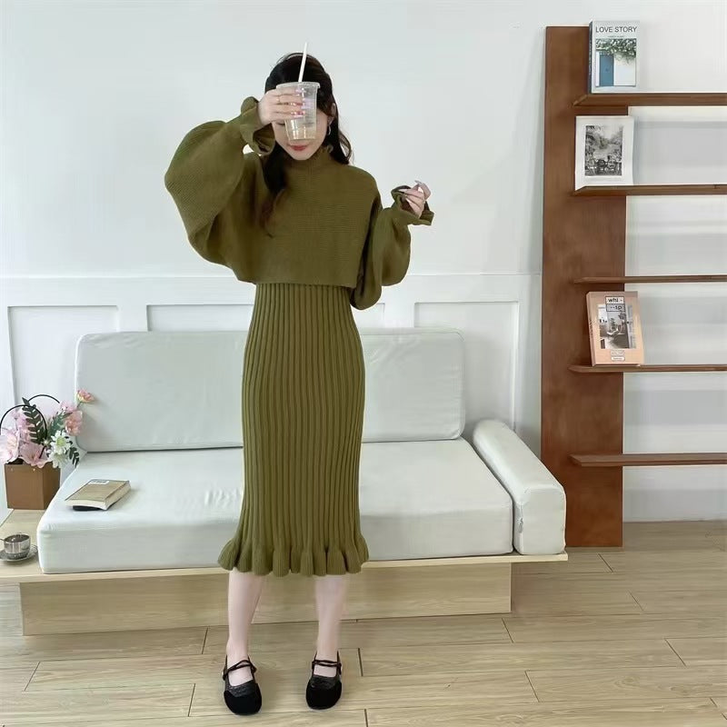 Knitted dress for women with high collar and ribbed structure Lune London