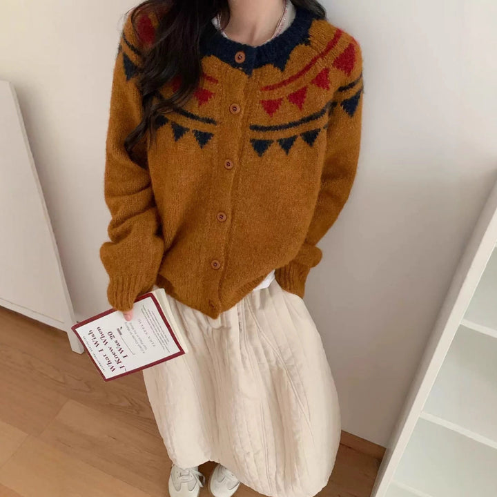 Chunky knit cardigan for women with elaborate colorful pattern and comfortable button closure Lune London