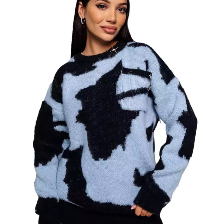 Women modern knit sweater with abstract design and soft texture Chic und Style