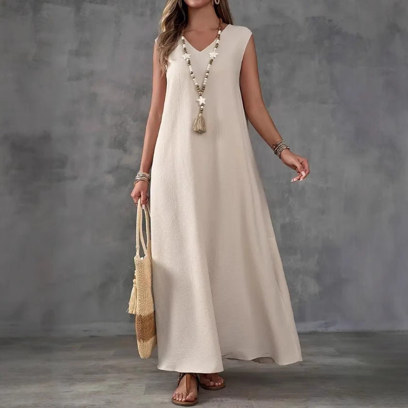 Maxi dress for women with an elegant V neckline and side slits Lune London