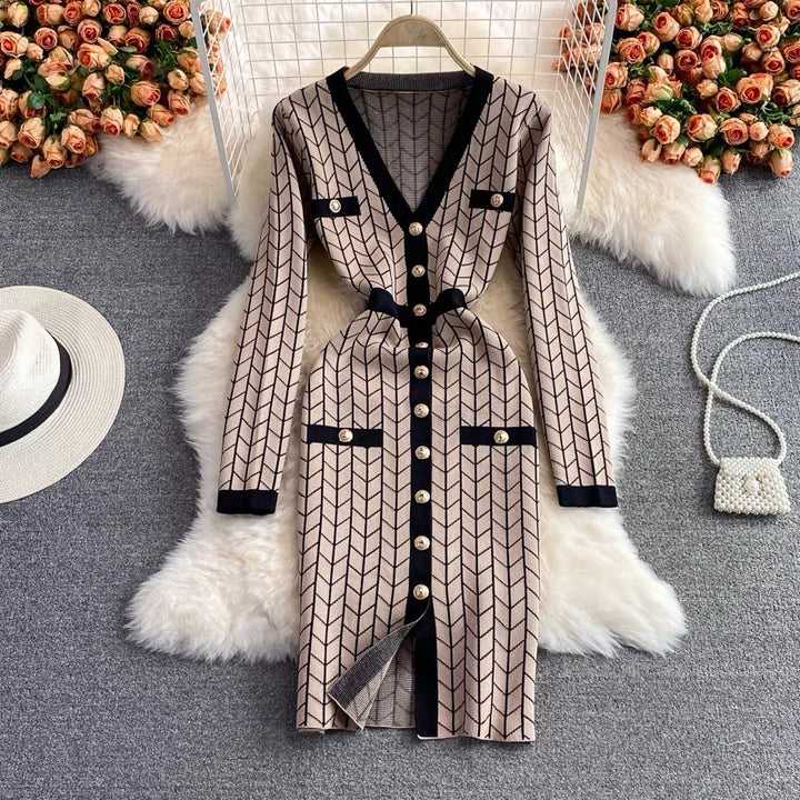 Knit dress for women with button details and V-neck Lune London