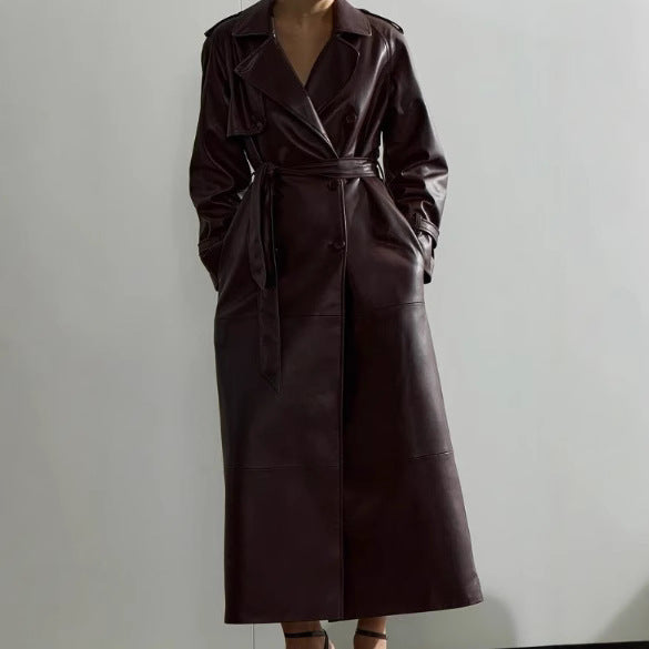 Women's trench coat in high-quality faux leather with adjustable belt Lune London