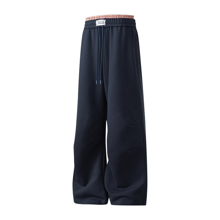 Relaxed fit leisure pants for men in breathable cotton blend with elastic waistband and side pockets Lune London