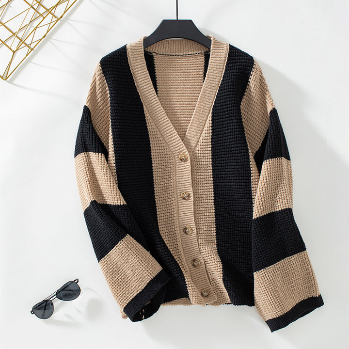 Lady cardigan with a unique textured pattern and trendy button details Lune London