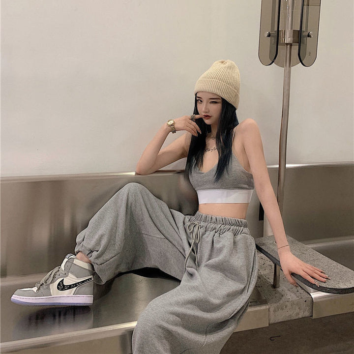 Women's Comfortable and Stylish Cropped Sports Top Chic & Stil