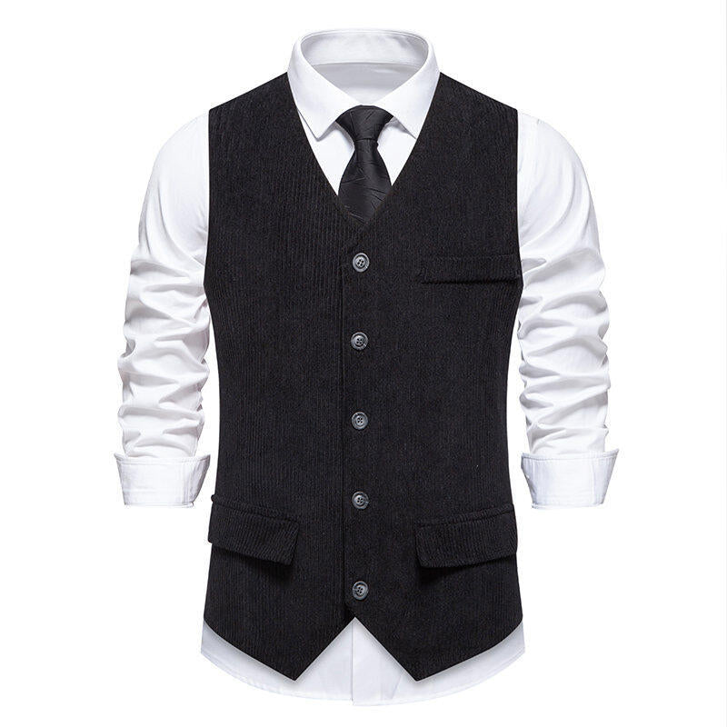 Elegant suit vest for men with a classic herringbone design and practical pockets Lune London