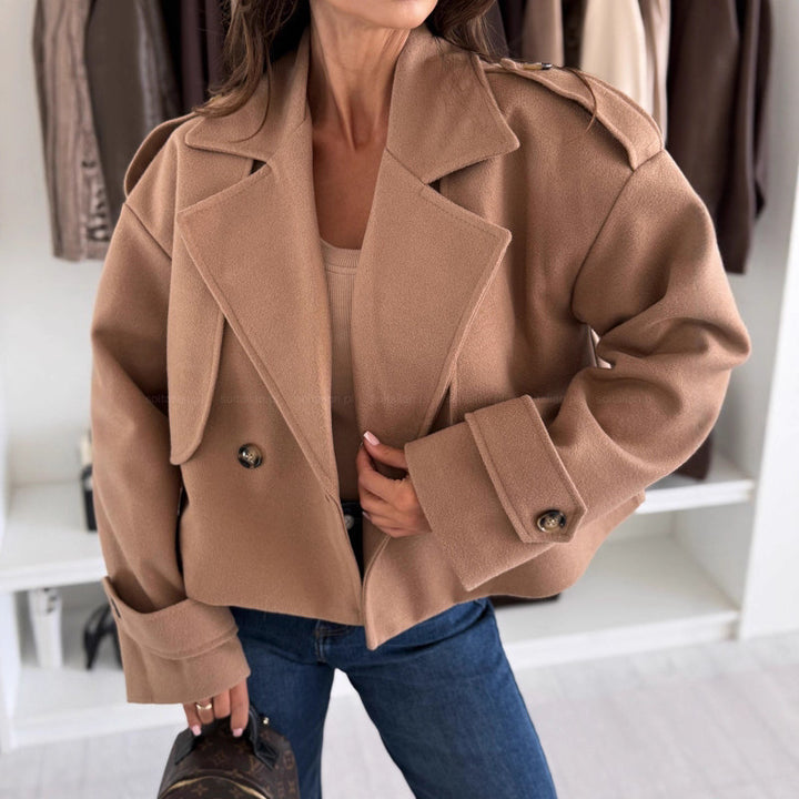 Veste en laine surdimensionnée pour femmes avec larges revers Chic & Stil
