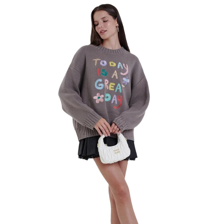 Oversized sweatshirt for women with colorful embroidery design Lune London