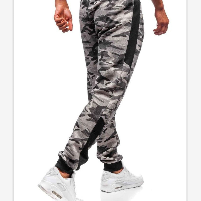 Comfortable sports pants for men with camouflage pattern and elastic waistband Lune London