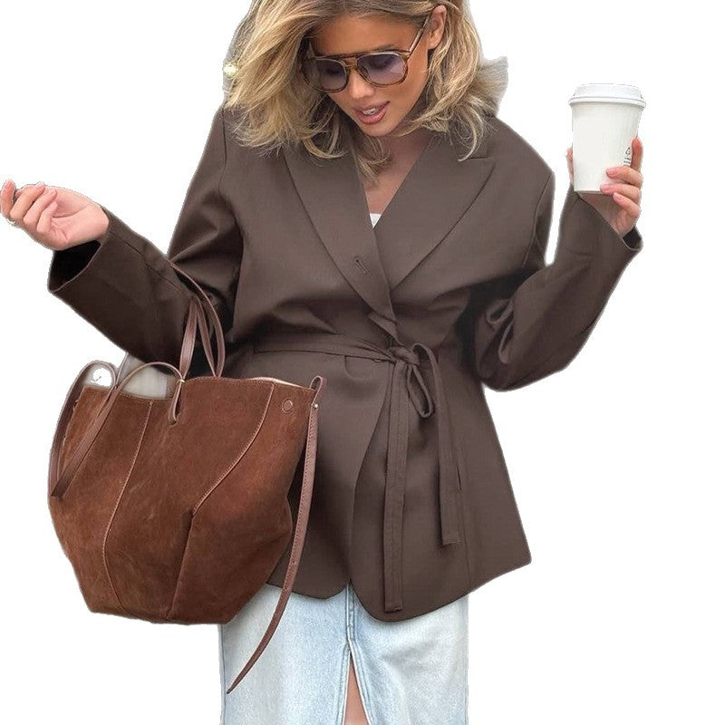 Tailored and elegant blazer for women Lune London