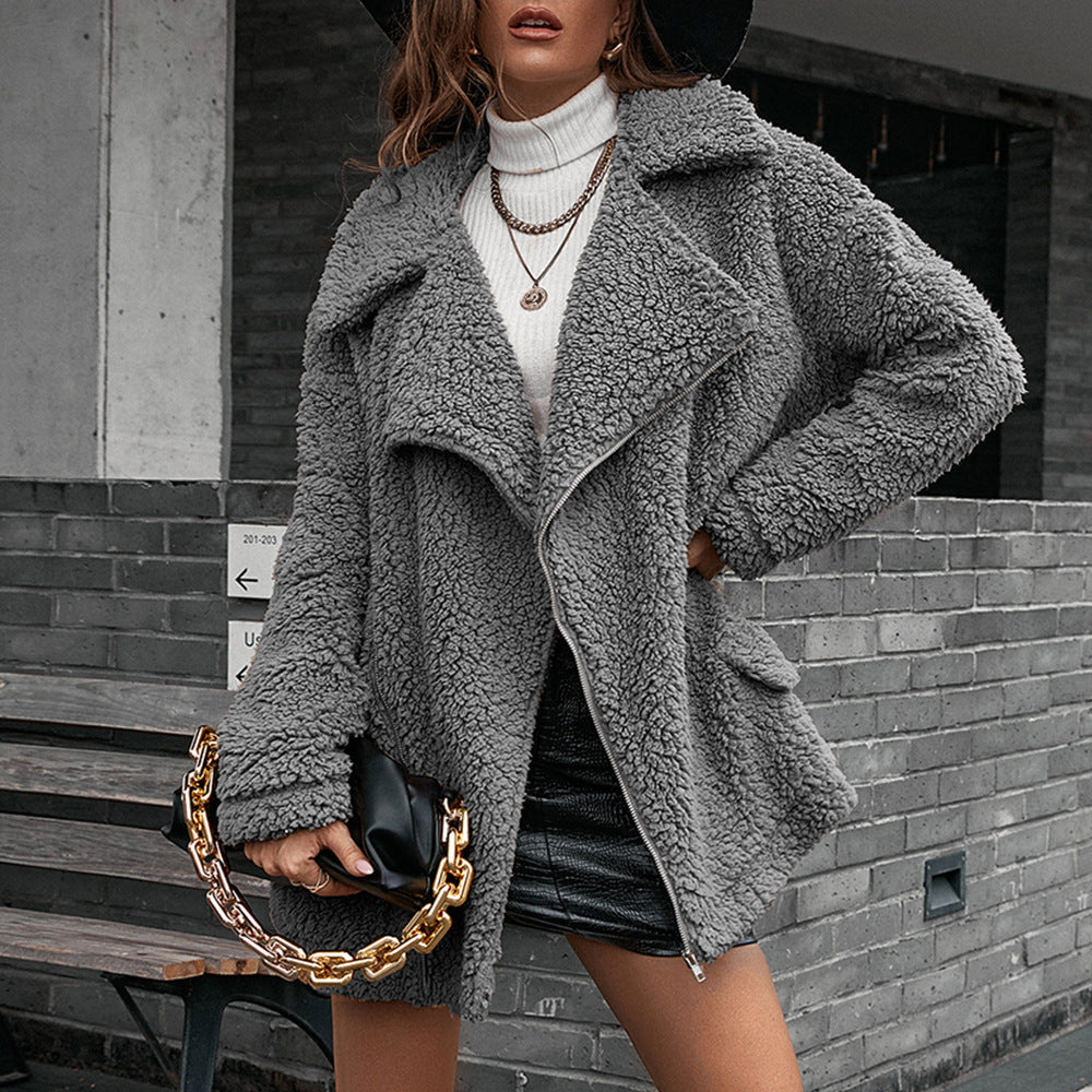 Comfortable teddy jacket for women with asymmetric lapels and practical pockets Lune London