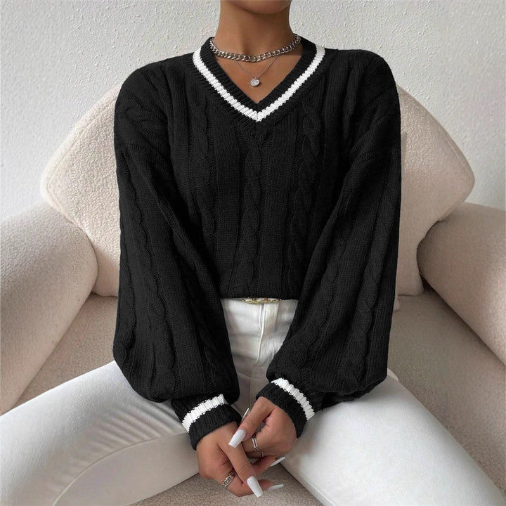 Knit sweater for women with a trendy V-neck and an elegant cable pattern Lune London