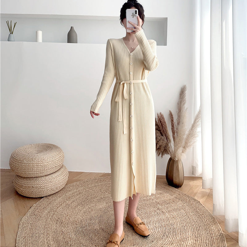 Elegant cardigan dress for women with button and structured fabric belt Lune London