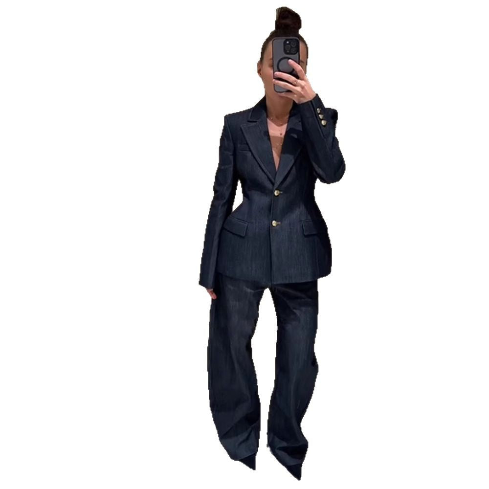 Modern women’s denim blazer with a fitted cut and practical pockets Lune London