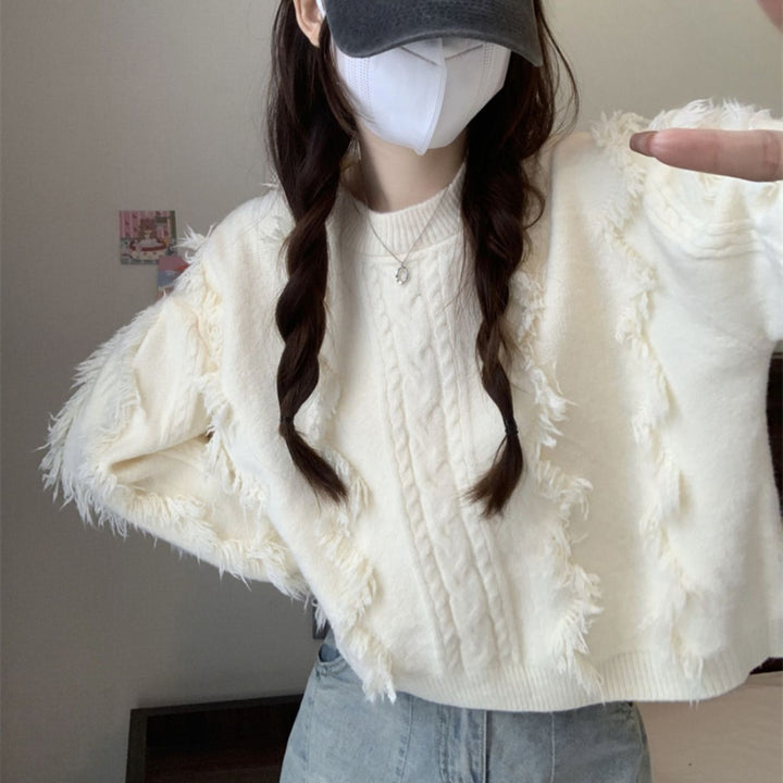 Thick knitted jumper for ladies with fringe details and a relaxed fit Lune London