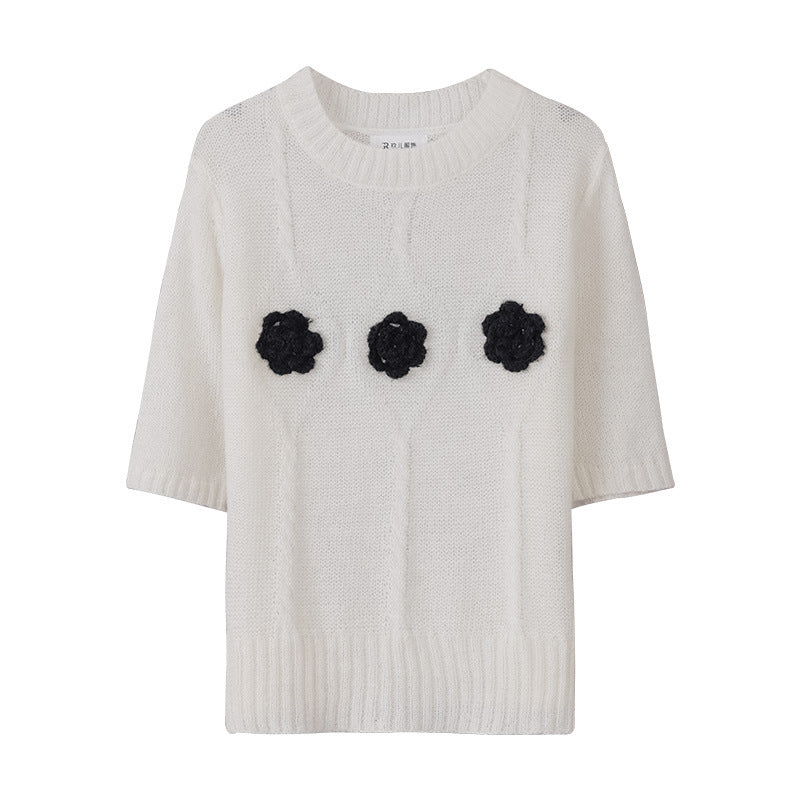 Knitted sweater for women with floral design Lune London