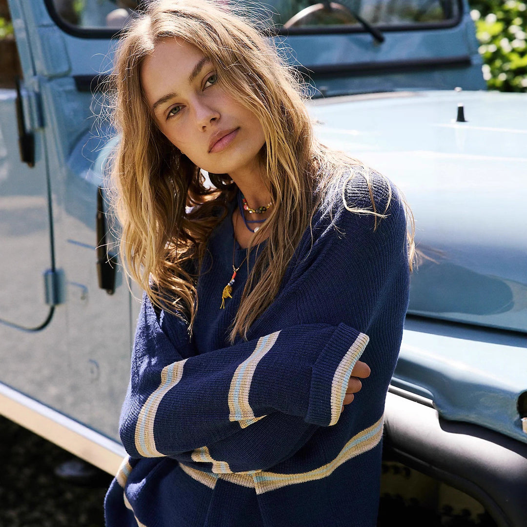 Casual sweater for women with striped design and loose fit Lune London