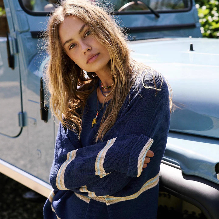 Casual sweater for women with striped design and loose fit Lune London