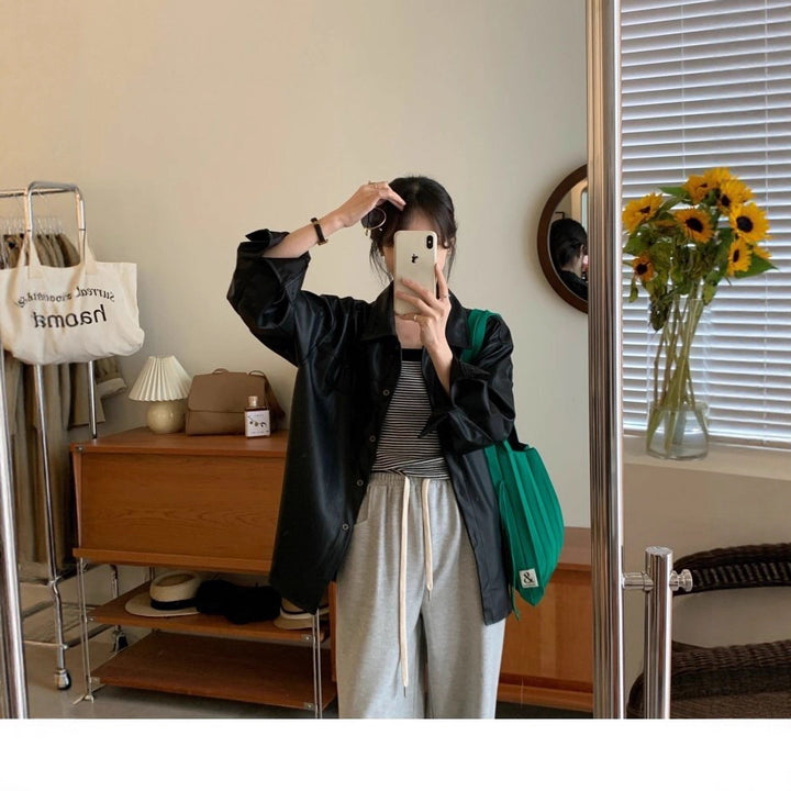 Women's outerwear jacket in fashionable oversized style with practical pockets Chic & Stil
