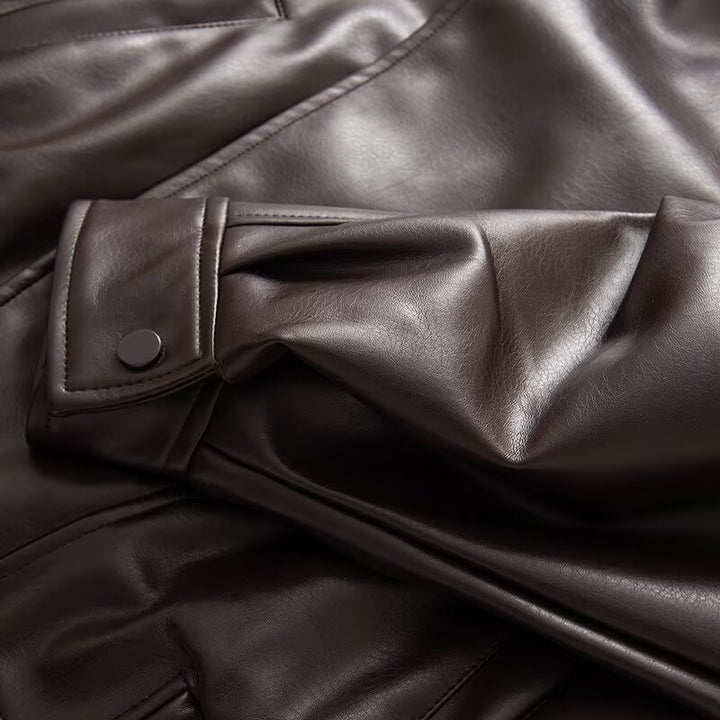 Veste en faux cuir pour femme avec design innovant et poches pratiques Chic & Stil