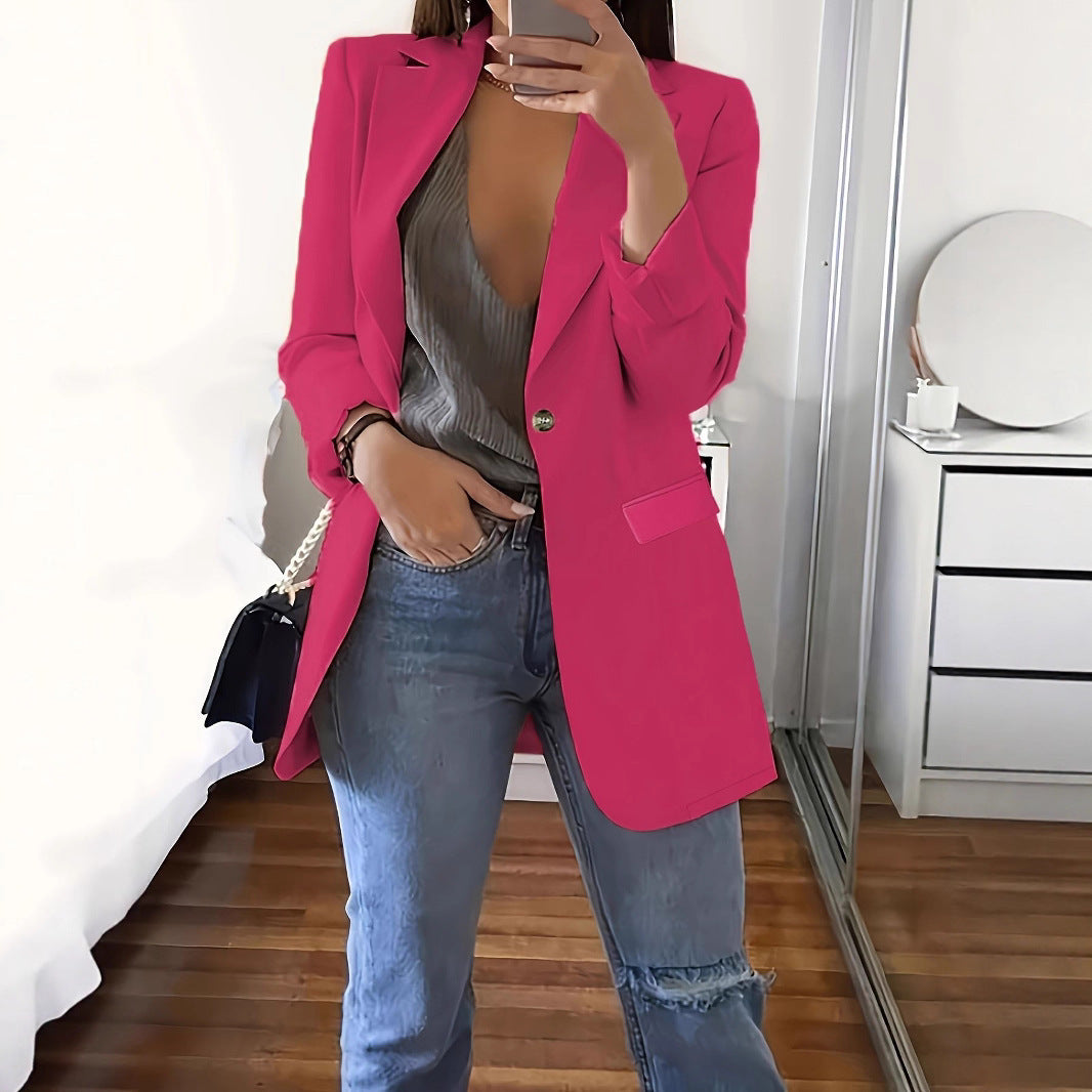 Elegant women's blazer with a sleek silhouette and practical pockets Lune London