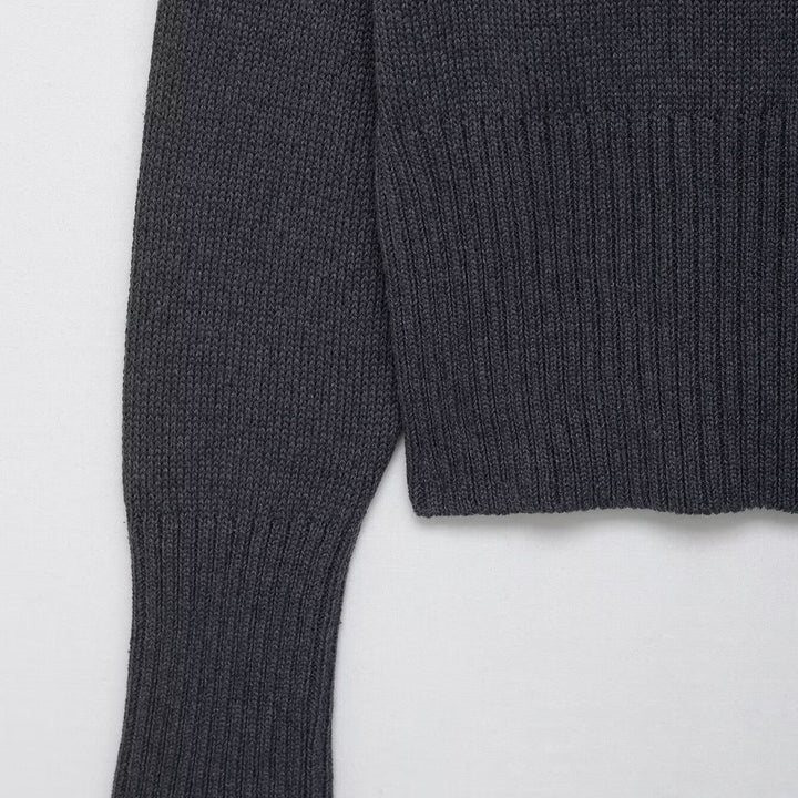 Casual sweater for women with a wide and elegant collar Lune London
