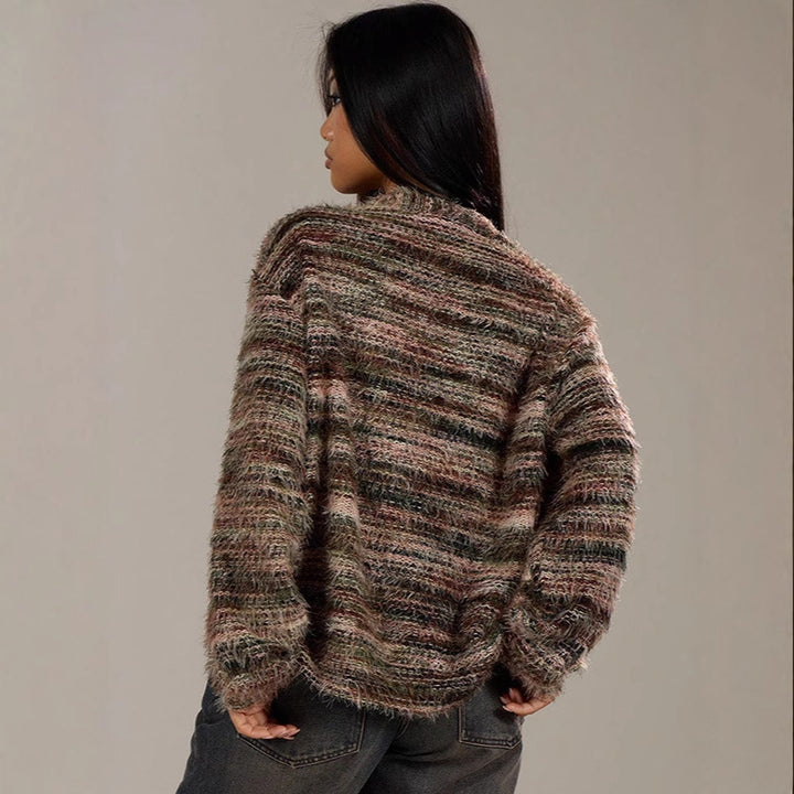 Pull en maille aérienne pour femmes avec décolleté en V profond et couleur dégradée charmante Chic & Stil
