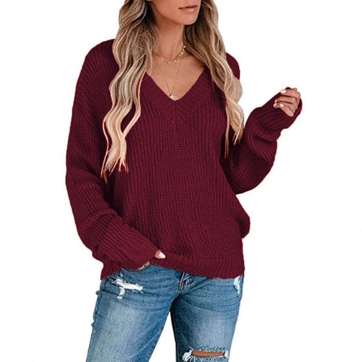 Ladies casual knitted sweater with V neck Lune London